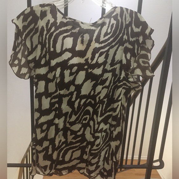 Dressy short sleeve top size XL in brown and ivory animal print. - Picture 2 of 3